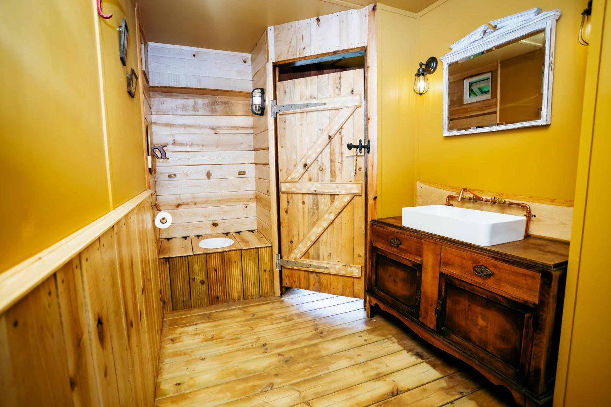 Luxury Glamping Retreat In Battle Villa Exterior foto
