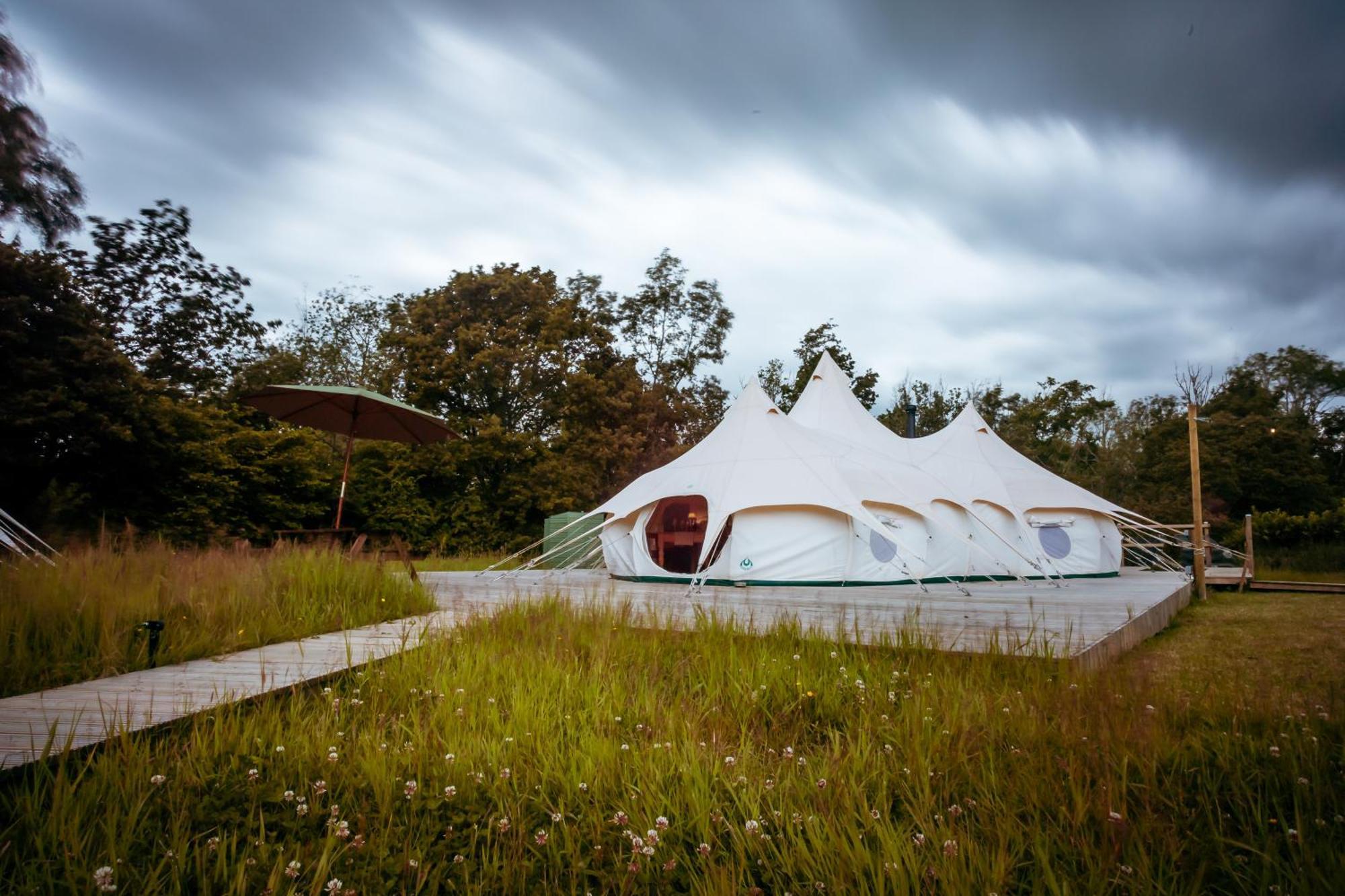 Luxury Glamping Retreat In Battle Villa Exterior foto
