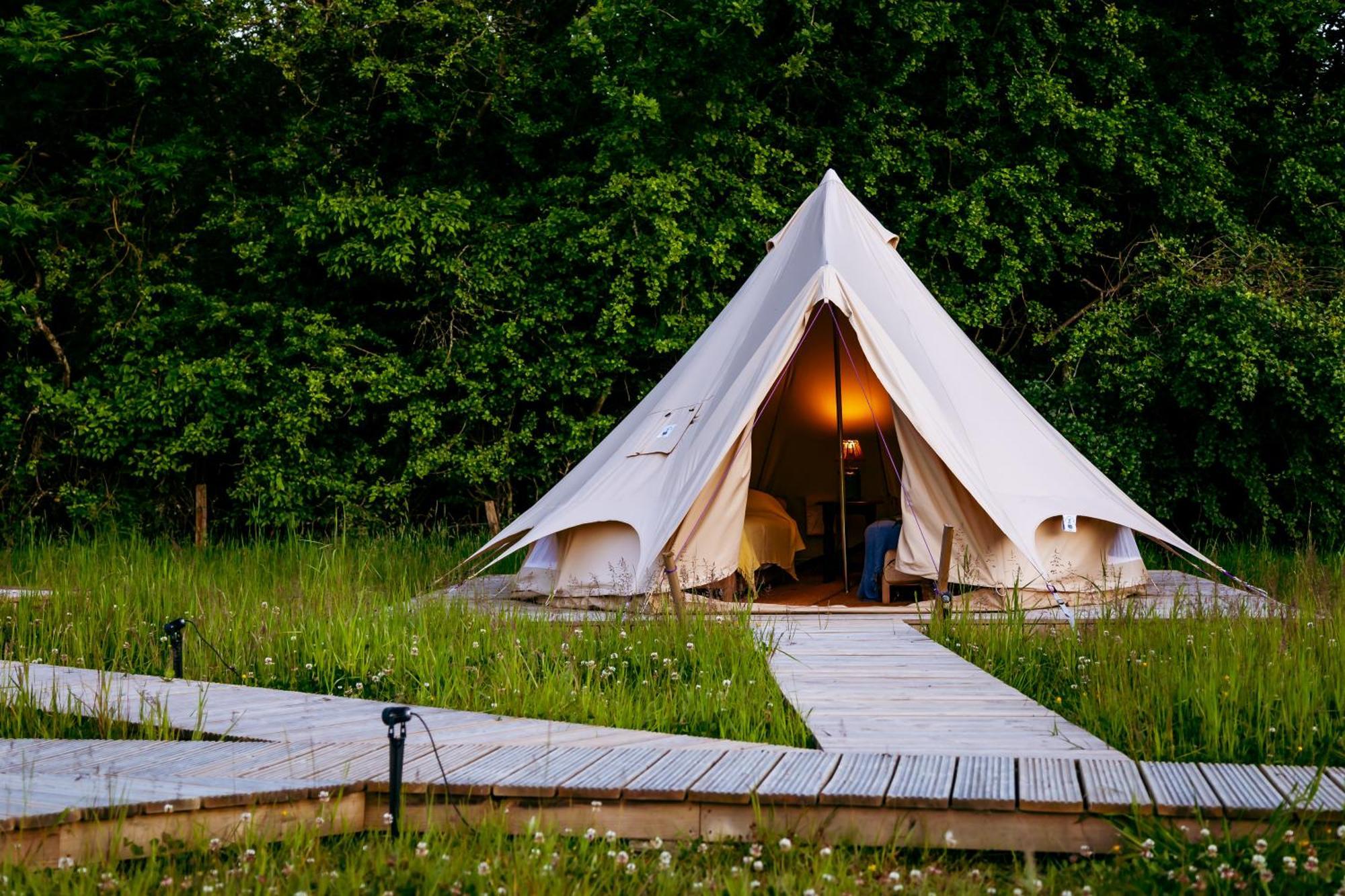 Luxury Glamping Retreat In Battle Villa Exterior foto